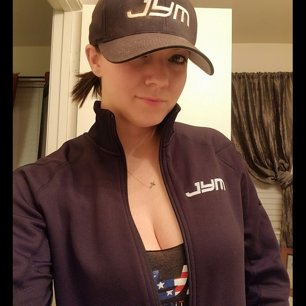 Meet your Posher, Kendra